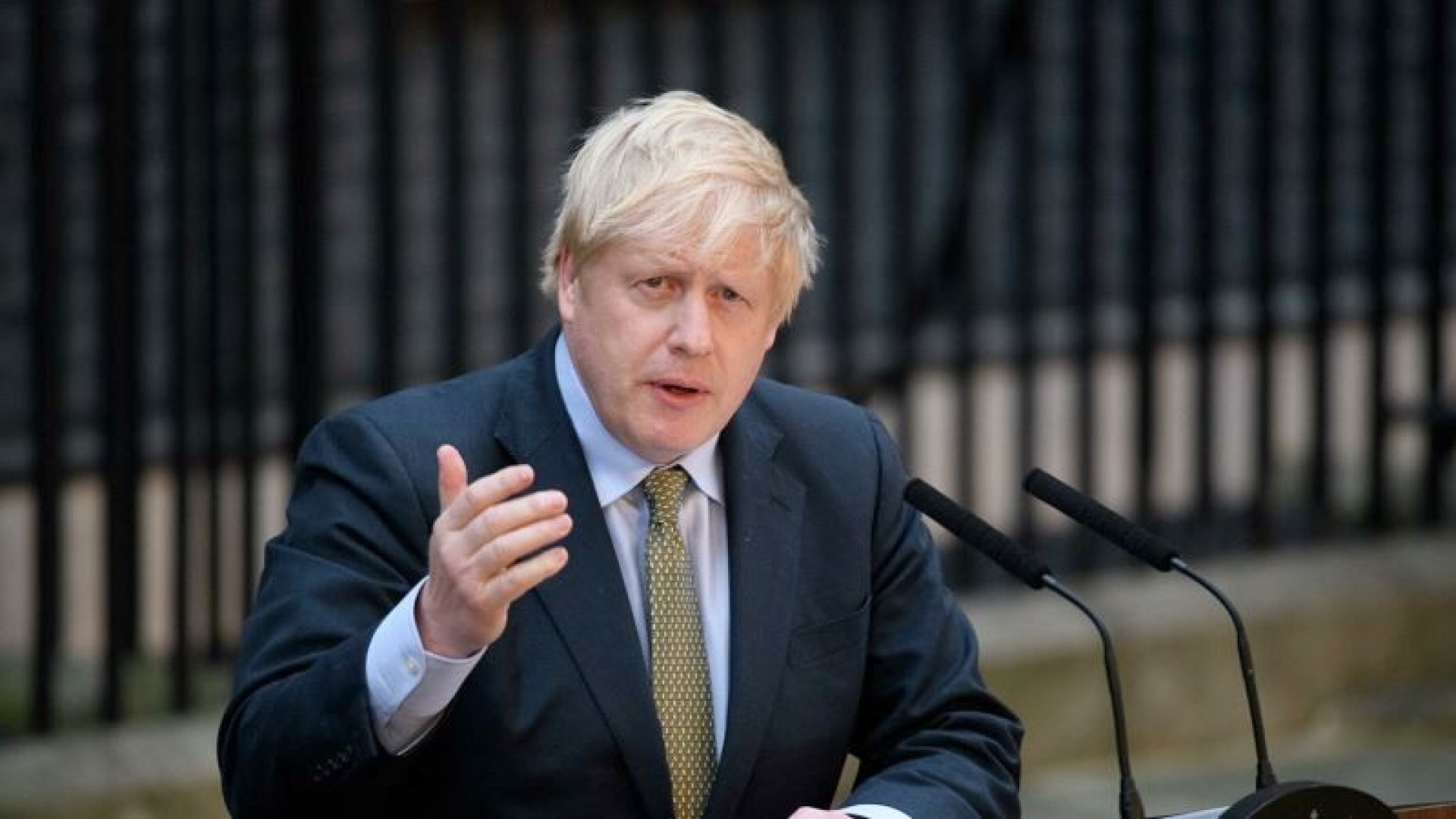 Boris wanted the best: the English prime minister is becoming more and more like a "clown"