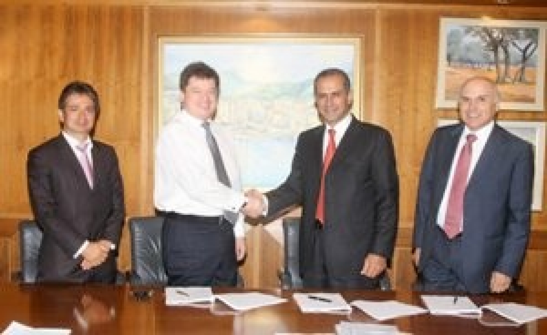 Extension of agreement with the founding shareholders of Uniastrum Bank