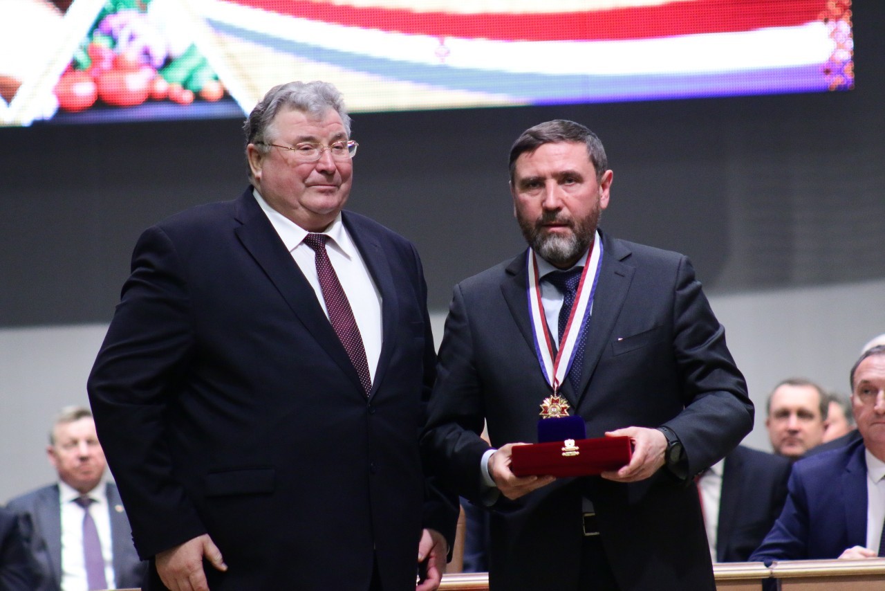 Viktor Biryukov and E. coli of the "championship" by Merkushkin
