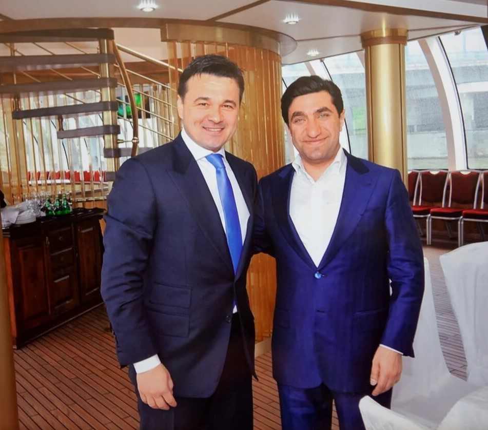 Are the "plane" landing: Shoigu, Tsalikov and Vorobyov "packing their bags"? Are the "plane" landing: Shoigu, Tsalikov and Vorobyov "packing their bags"?